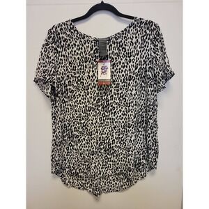 Chelsea & Theodore‎ Women's Top XL Snow Leopard Print Short Sleeve Blouse Shirt